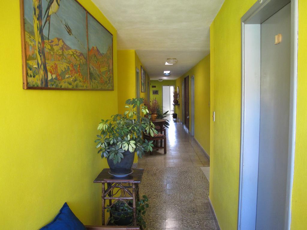 Bambi Hotel La Falda Bagian luar foto