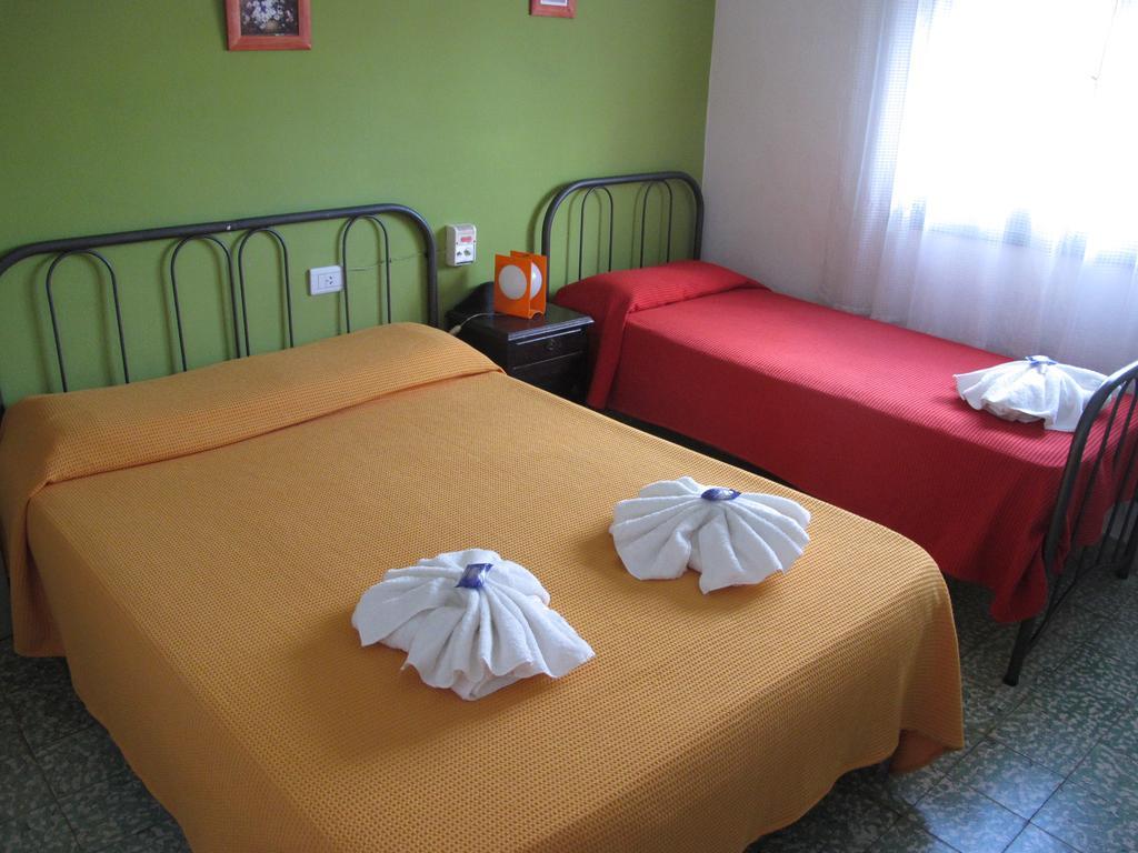 Bambi Hotel La Falda Bagian luar foto