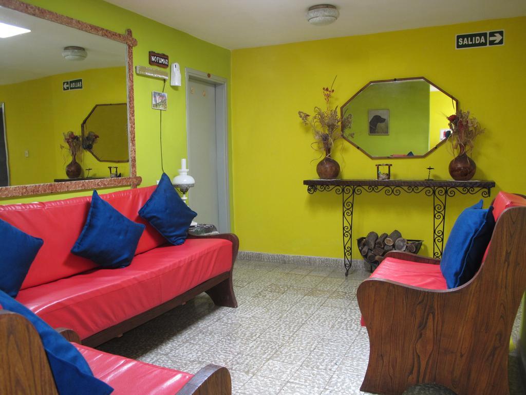 Bambi Hotel La Falda Bagian luar foto