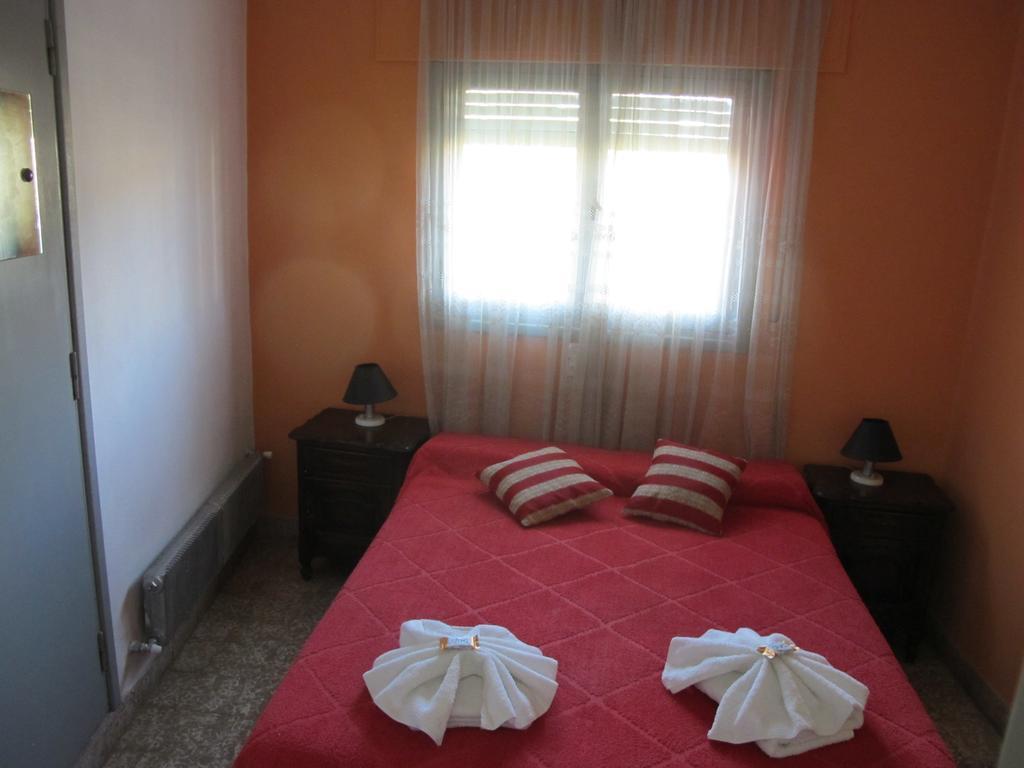 Bambi Hotel La Falda Bagian luar foto